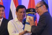 Prof Nishimura presented the five-volume ASEAN@50 publication to President Rodrigo Duterte of the Philippines